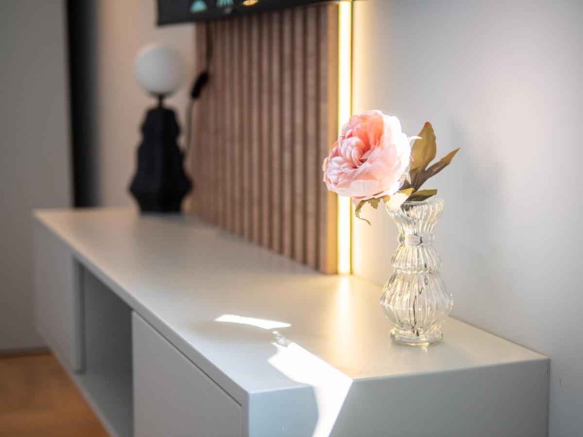 Residence Republic Square- Top Location Belgrád Kültér fotó